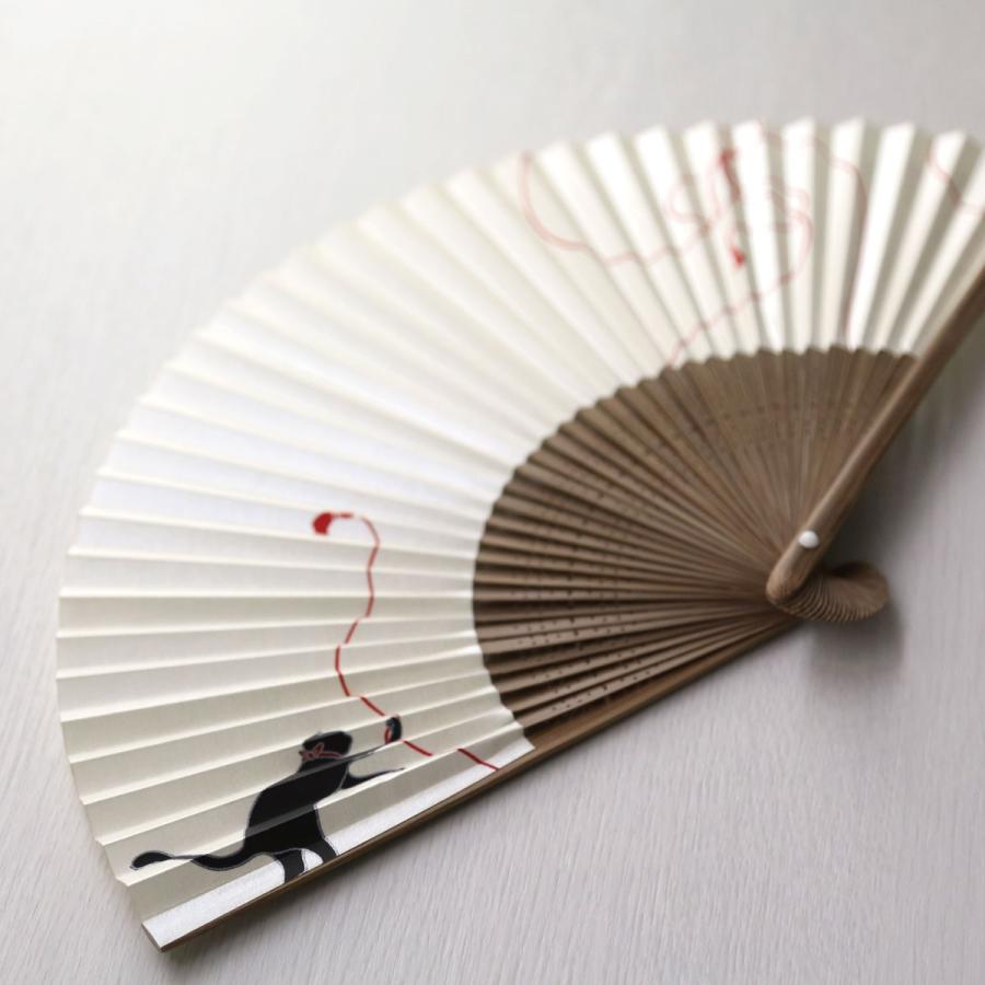 9/12までNO.2862☆ぐで猫 着物 椛 扇子 ハンドメイド チャーム 9/12までNO.2862☆ぐで猫 着物 椛 扇子 ハンドメイド チャーム