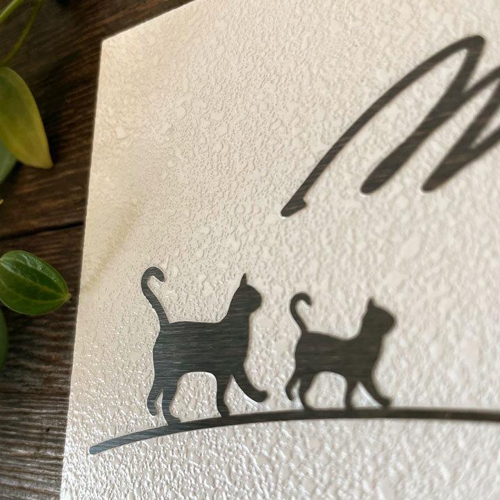 ARASE 表札 梨地ステンレス 猫 1D 浮き彫り 凸文字 サイズ変更できる