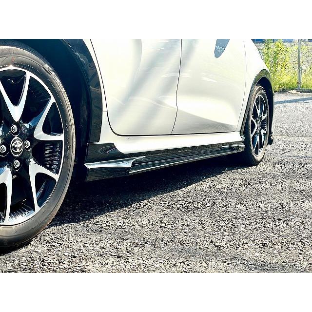 【お値下げ】特別仕様ウルバーノ　ヤリスクロス サイドスカート　1台分　送料込み お値下げ】特別仕様ウルバーノ ヤリスクロス サイドスカート 1台