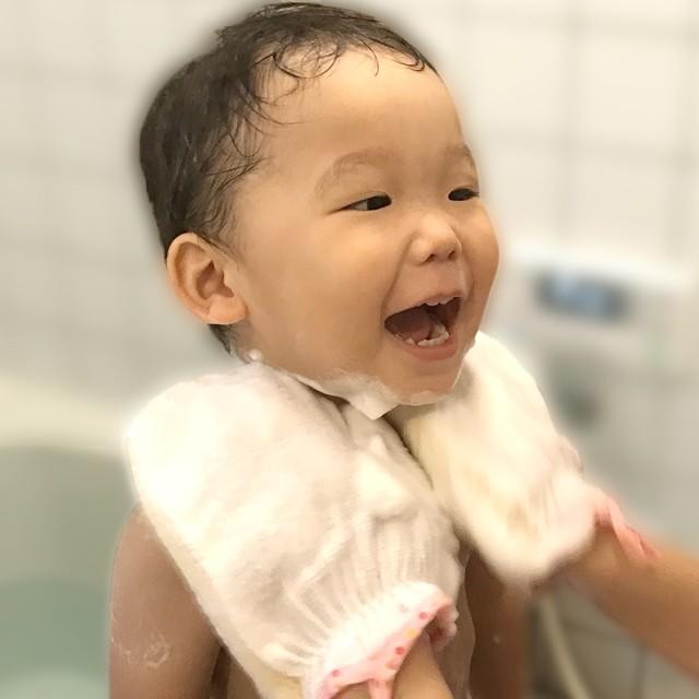 シルク ボディスポンジ まかせ手 肌に優しい 敏感肌 体洗うスポンジ 泡立て バス用品 ボディ タオル お風呂 バスグッズ ボディケア ギフト プレゼント 贈り物 Silk Bodysponge Makasete 肌清 Hadasei 通販 Yahoo ショッピング