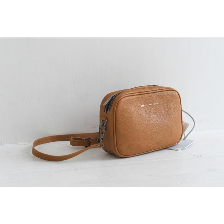 SALE セール】STATUS ANXIETY | PLUNDER (tan) ショルダーバッグ 