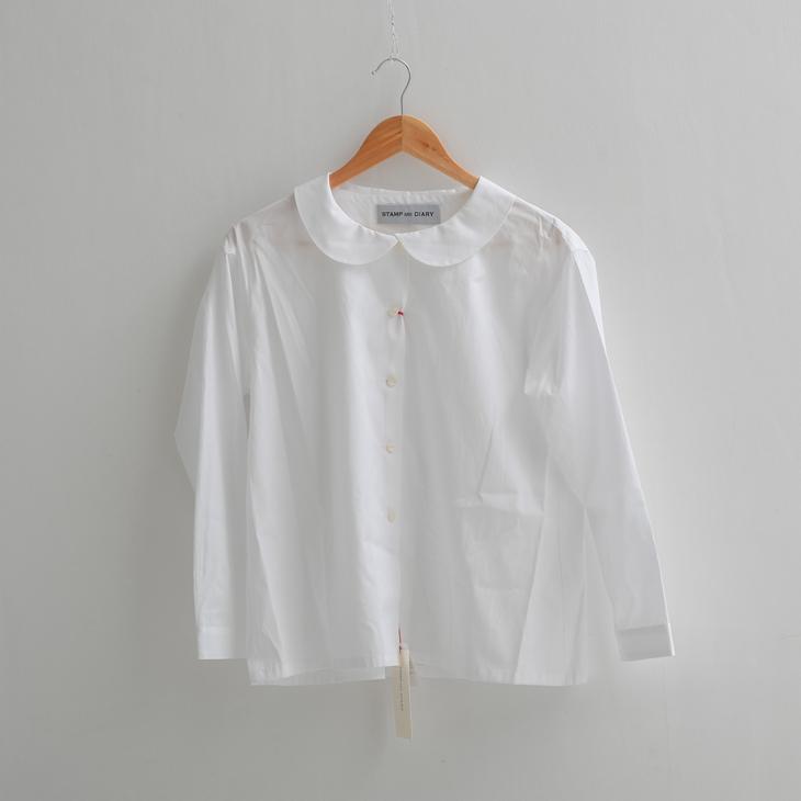 STAMP AND DIARY | フラットカラーブラウス (white) | 白シャツ 
