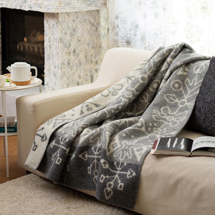 ドイリー1283❤️クラシック調 華麗なツル薔薇のドイリー✨大判52×38cm