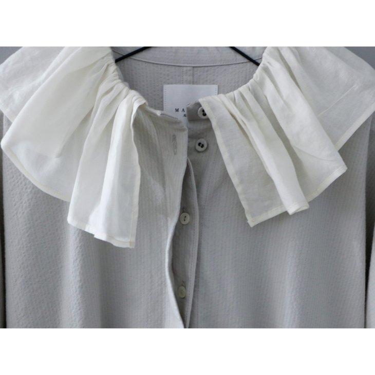 MAGALI | ミニシアサッカーコットン・フリル襟ワンピース (grey 