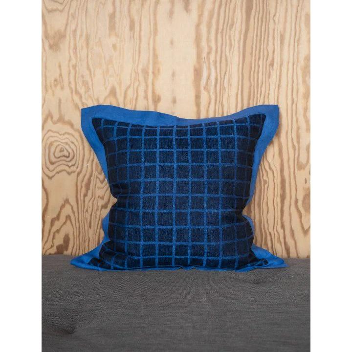 FINE LITTLE DAY | RUTIG LINEN CUSHION COVER - BLUE / BLACK (no
