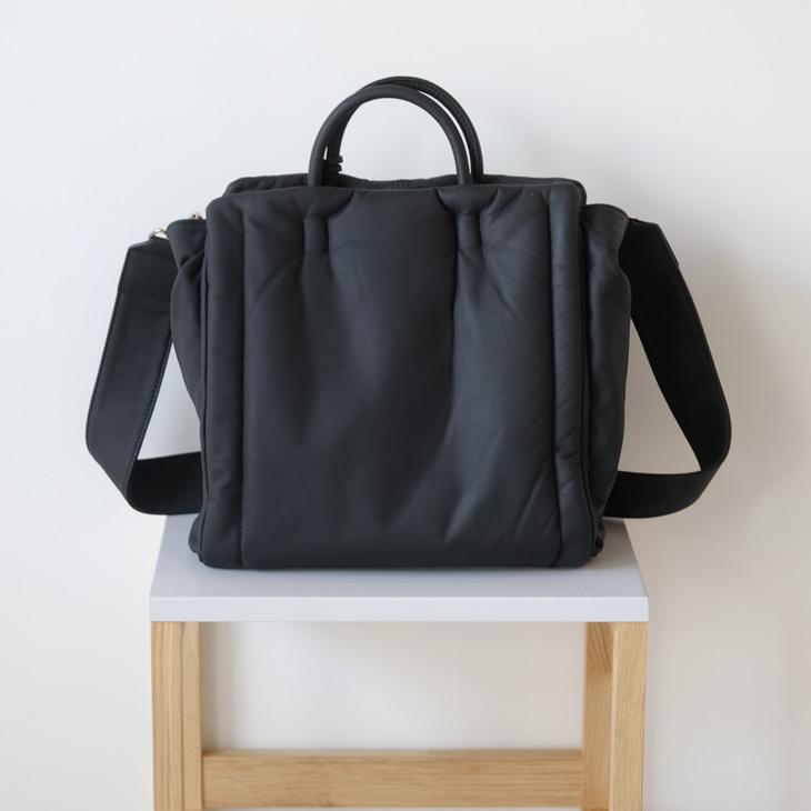 POMTATA (ポンタタ) | PAD (black) トートバッグ 羊革 2WAY : 北欧雑貨 