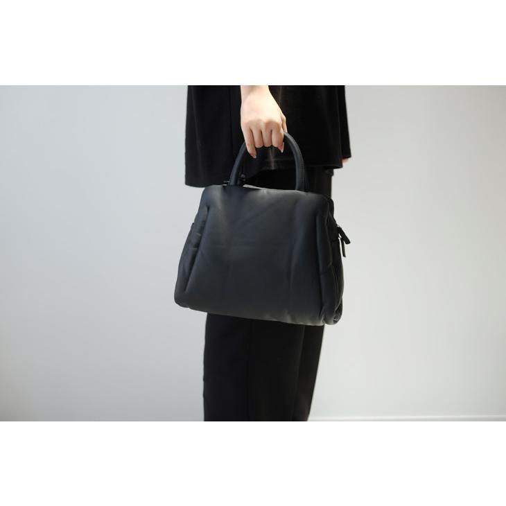 POMTATA (ポンタタ) | PAD (black) ボストンバッグ 羊革 2WAY