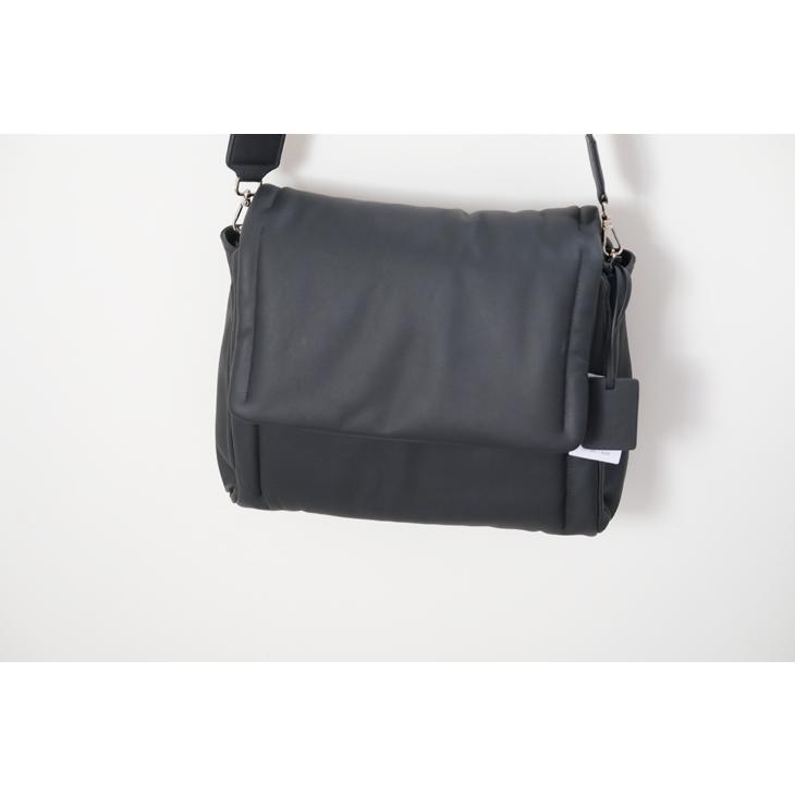 POMTATA (ポンタタ) | PAD ショルダーバッグ (black) ショルダー 羊革 