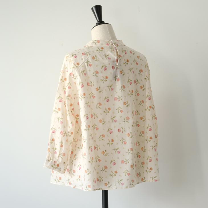 sosotto (ソソット) | LIBERTYPRINT胸シャーリングブラウス7分袖 