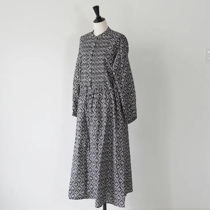 sosotto（ソソット） | ツタ柄細ピンタックウエストドロストOP