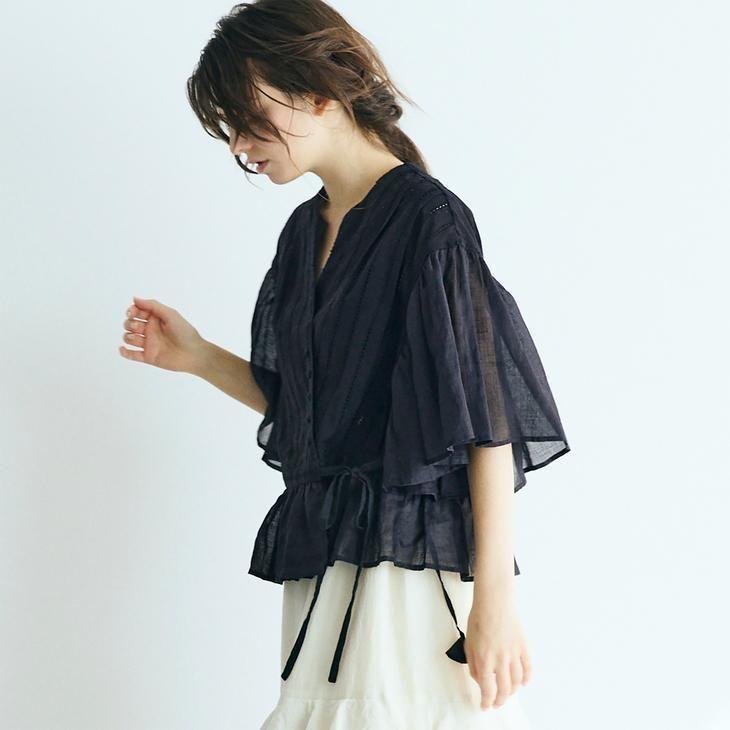 新品タグ付き　マガリ　MAGALI バルーンスリーブブラウス　ブラック MAGALI（マガリ） | コットンレース・カシュクールブラウス (ブラック