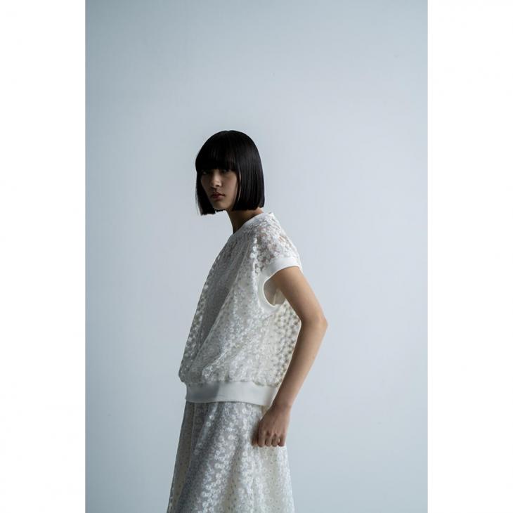 MANON (マノン) | FLOWER EMBROI PULL OVER BLOUSE (white) フラワー 