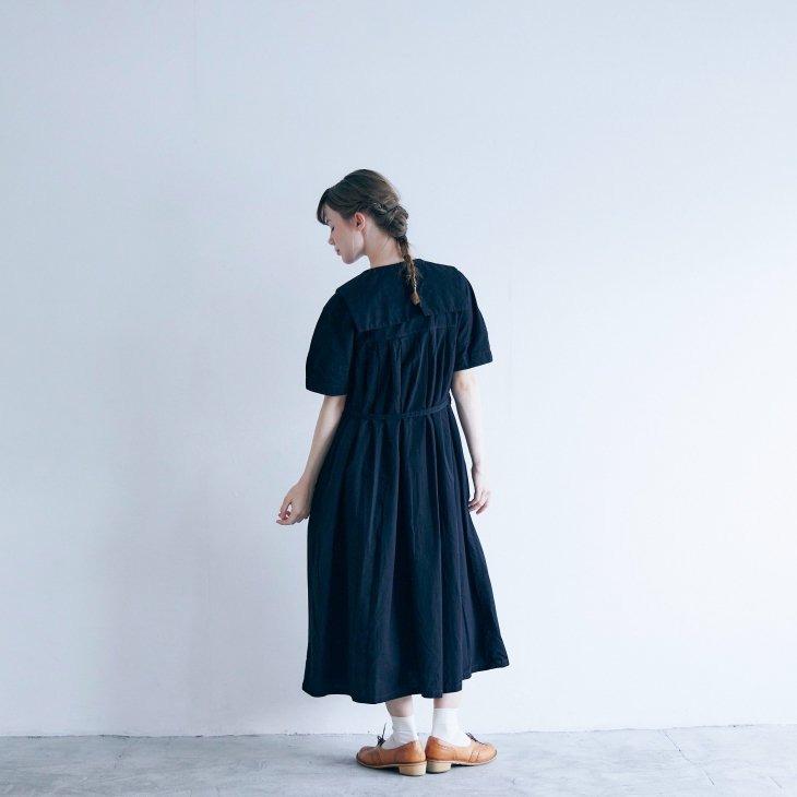 MAGALI | 天日干しコットン・スクエアカラー・ワンピース (black