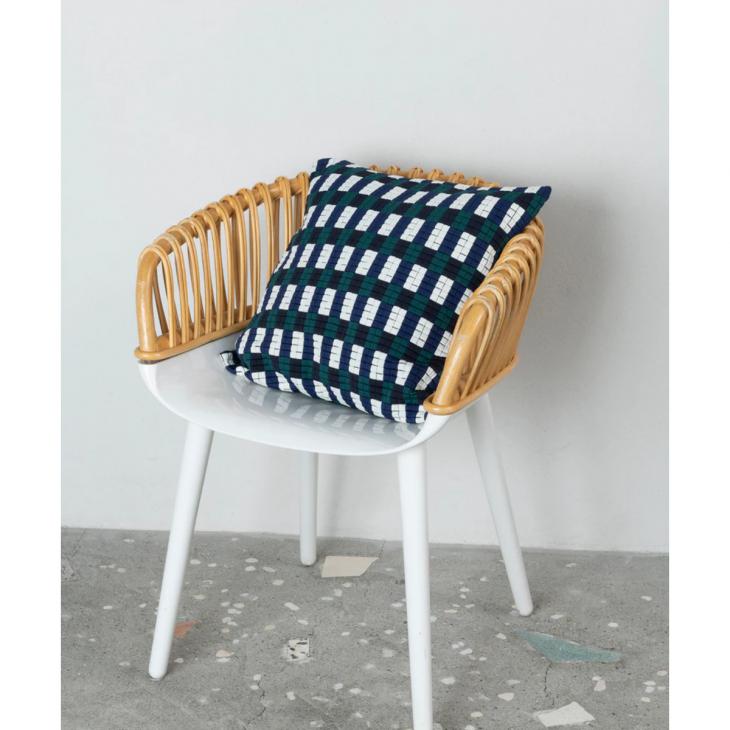 TRICOTE (トリコテ) | CHECKED PIXEL KNIT CUSHION COVER (green) | クッションカバー リビング シンプル トリコテの画像