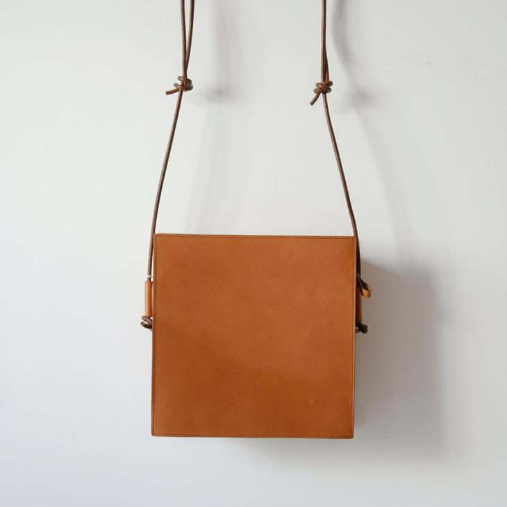 SALE セール】yuruku (ユルク) | Square Box Pouch (brown) ショルダー 