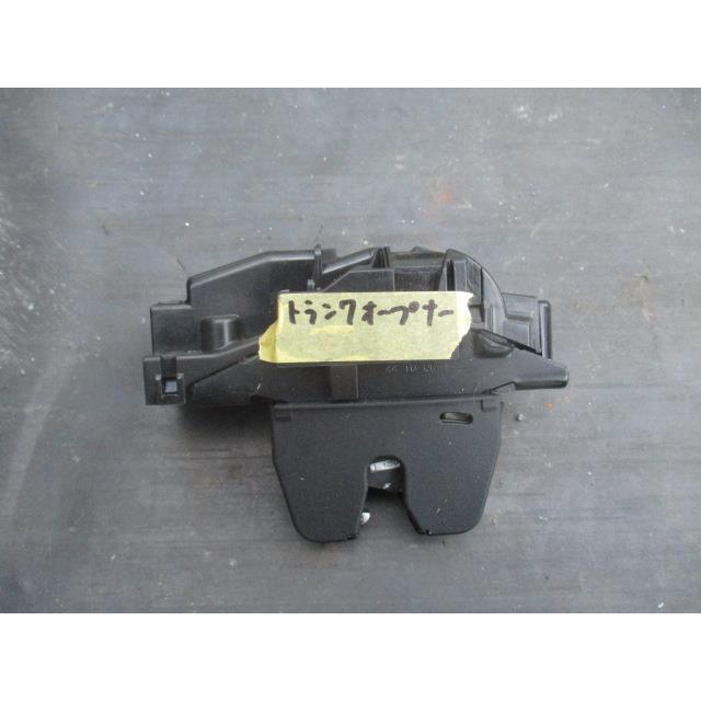プジョー RCZ ABA-T7R5F02 トランク用アクチュエーター : 株式会社萩尾 