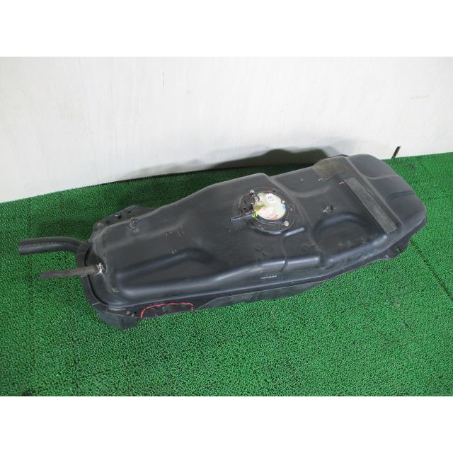 スズキ キャリイバン DA64V 中古燃料タンク