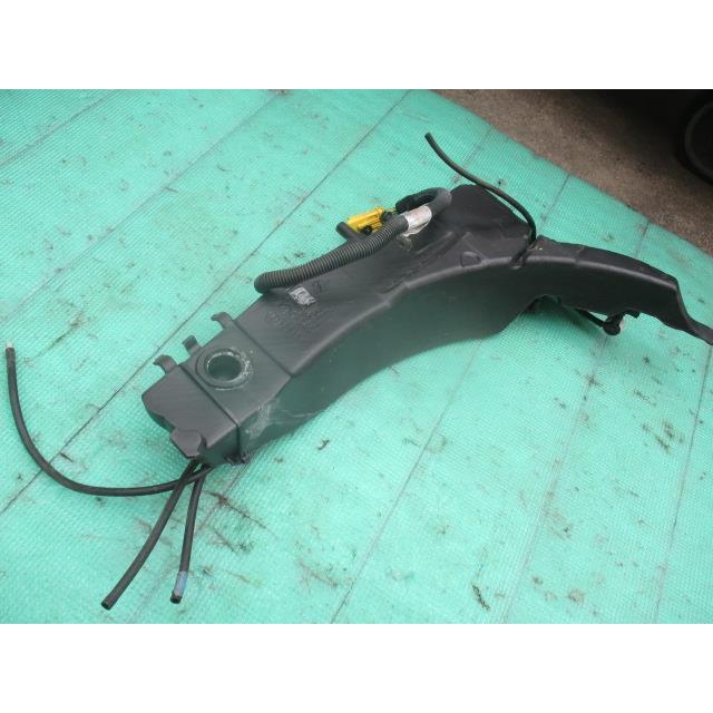 プジョー 308 ABA-T9WHN02 ウォッシャータンク : 株式会社萩尾 プジョー 308 ABA-T9WHN02 ウォッシャータンク : 株式会社萩尾