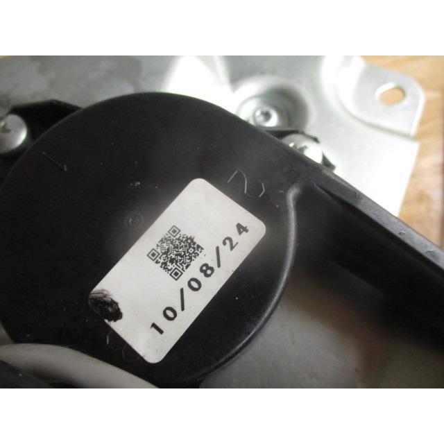 タント DBA-L375S 左パワースライドドアモーター : 株式会社萩尾商会 