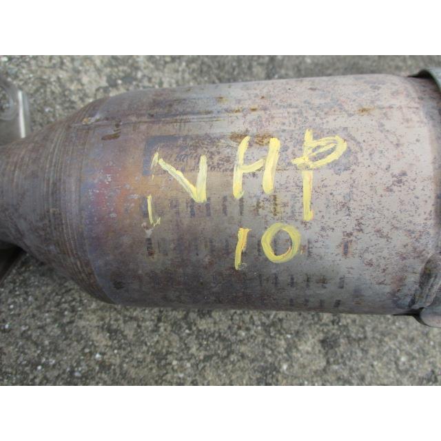 アクア DAA-NHP10 エキゾーストセンターマフラー : 株式会社萩尾商会