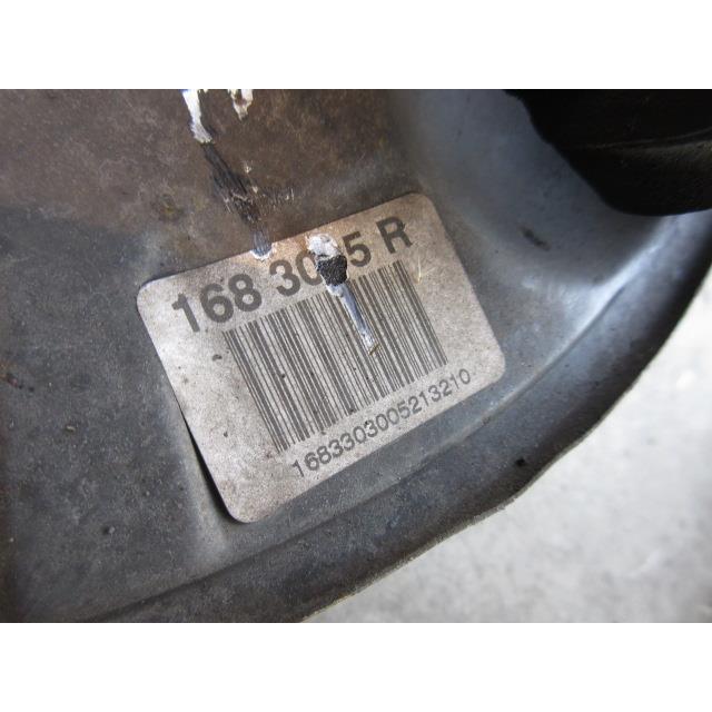 ベンツ Aクラス GH-168033 右FナックルハブASSY : 株式会社萩尾商会