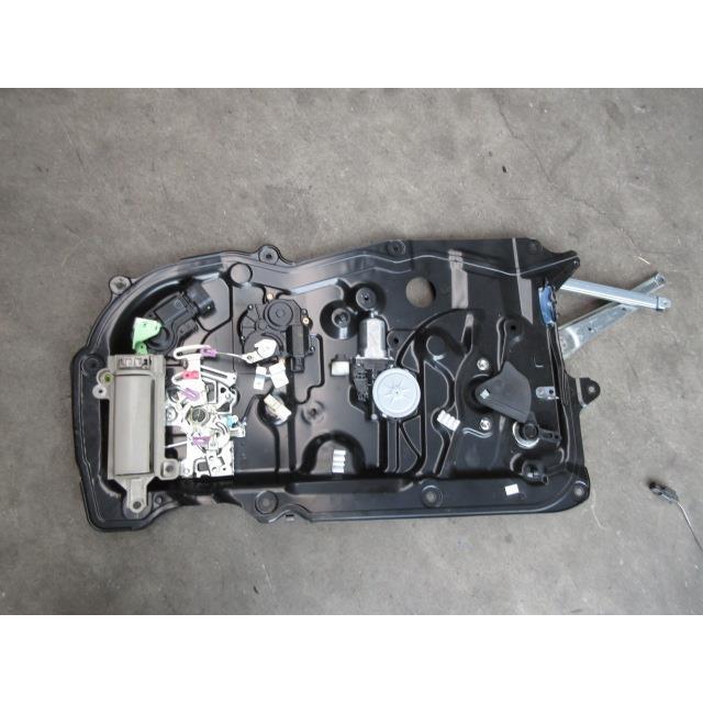 ポルテ CBA-NNP11 レリーズモーター 250721-6960@ポルテ CBA-NNP11 左