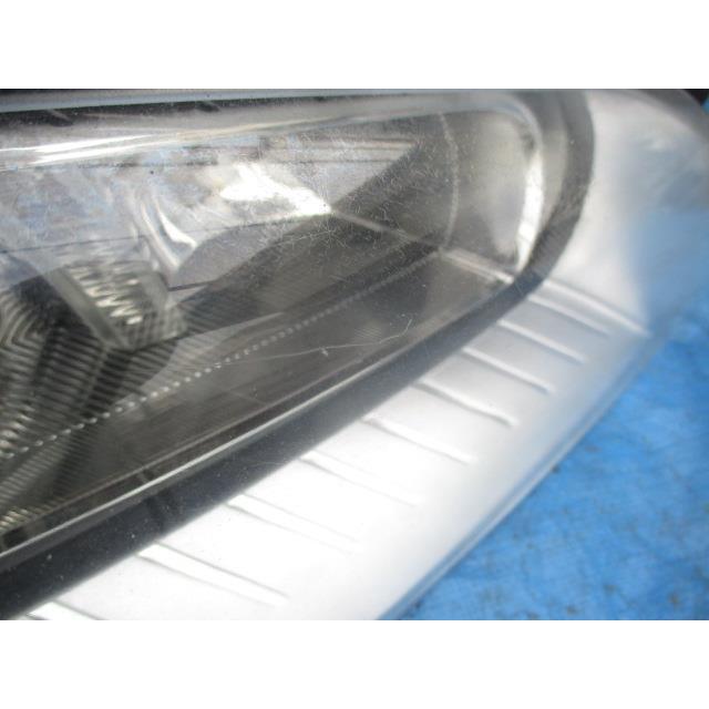 ボルボ 70シリーズ DBA-BB5254W 右ヘッドランプASSYの画像