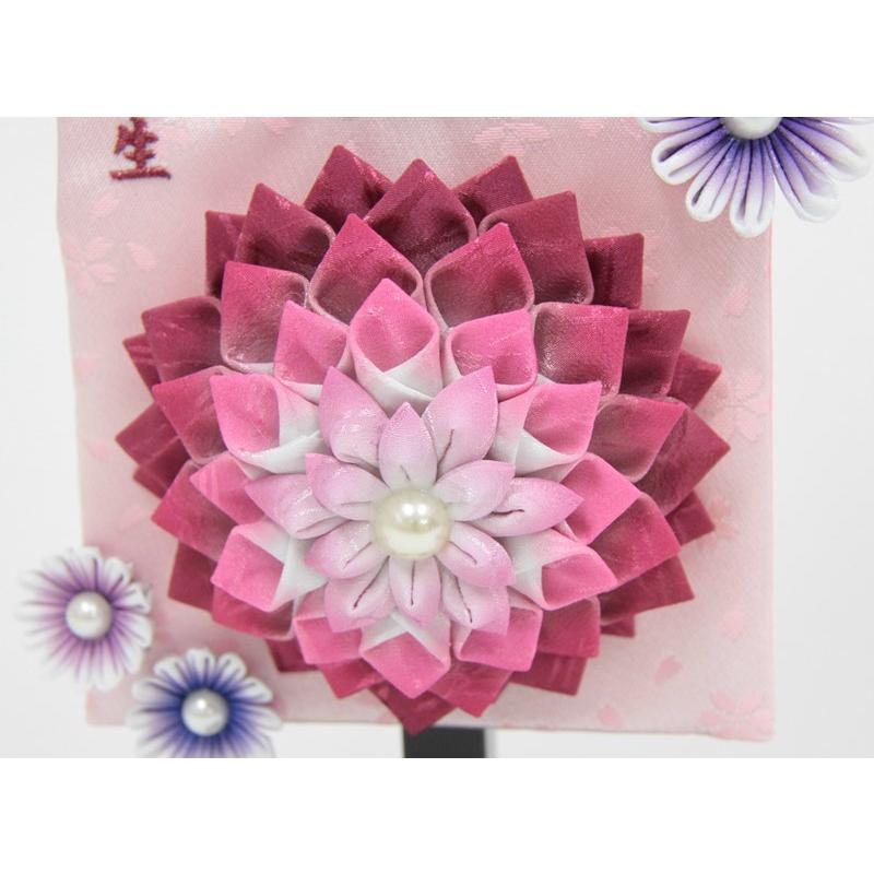 名前旗 つまみ細工花 赤 赤紫糸刺繍文字 （小） スタンド付き [3-na1-s-am]の画像