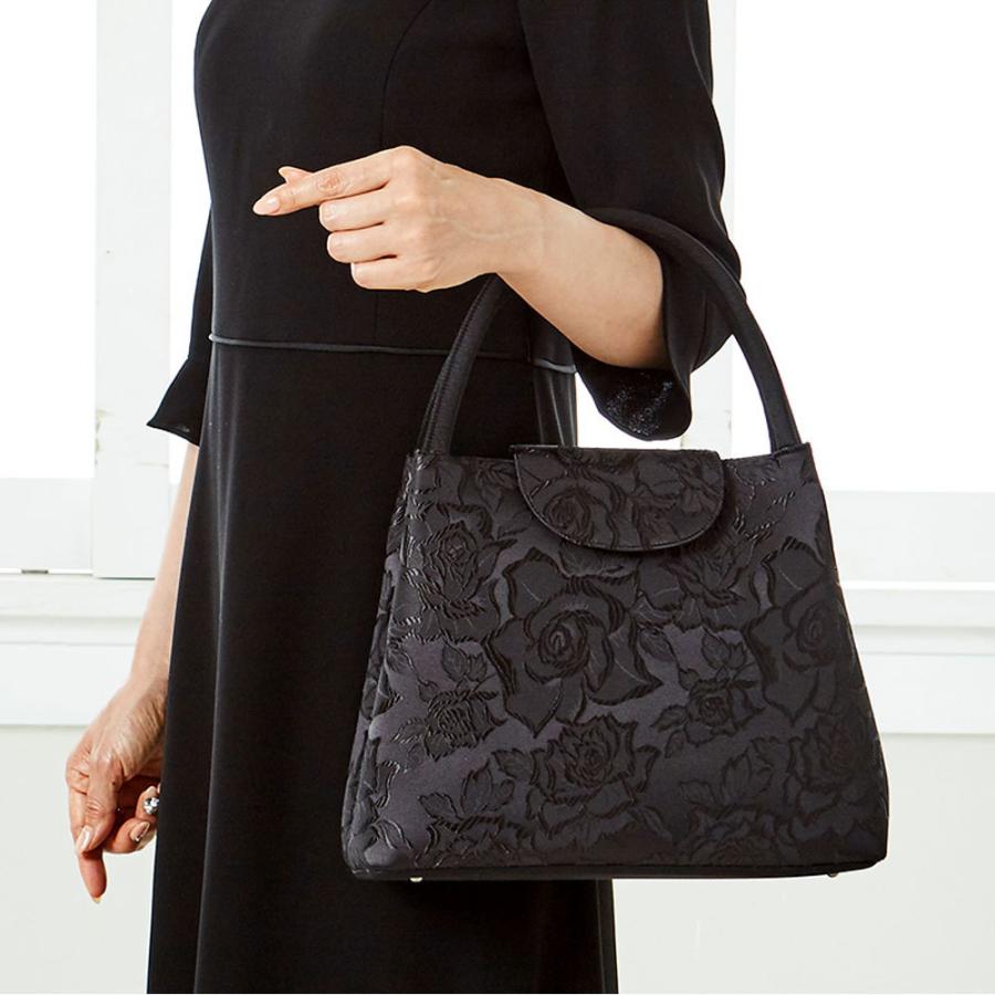 IWASA イワサ ハンドバッグ　フォーマルバッグ ジャガード　薔薇 岩佐 フォーマルバッグ バラ柄ジャガード織トートバッグ ブラック 冠婚