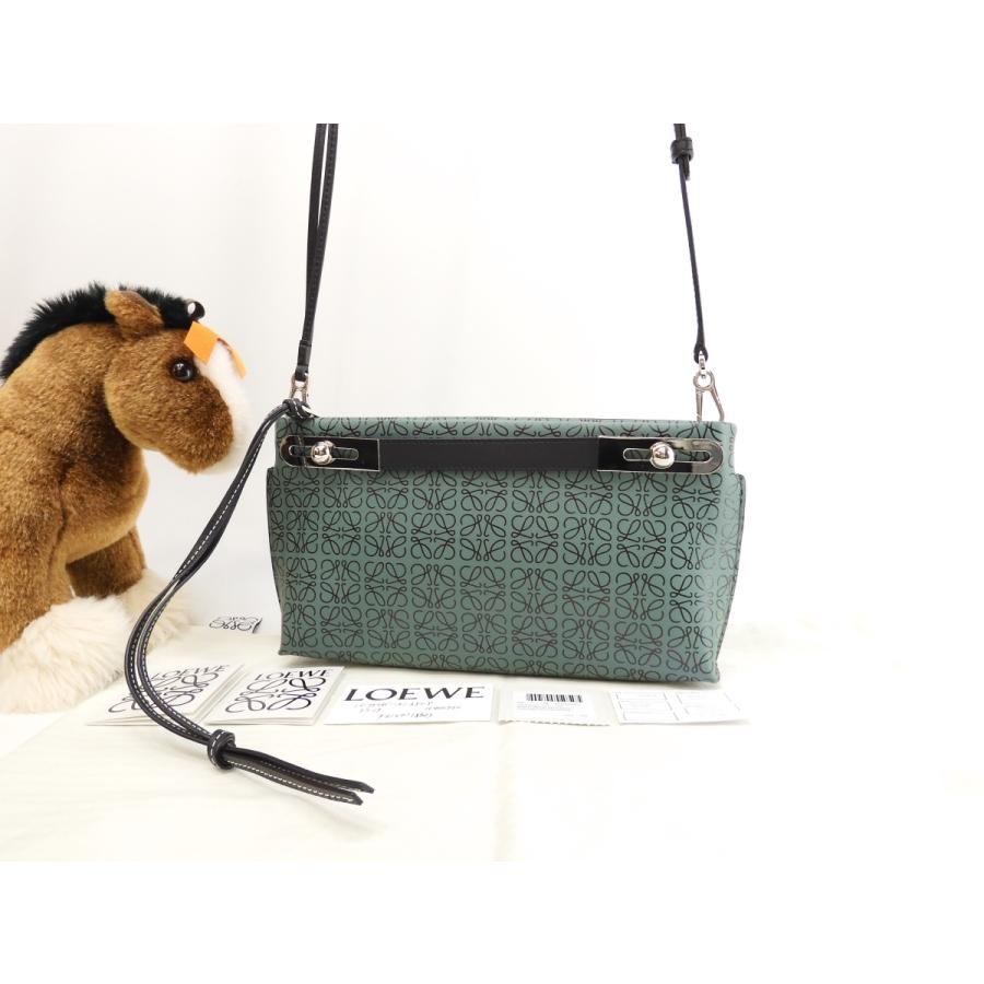 ミッシー ロエベ ミッシースモールバッグ ポシェット レザー緑黒  