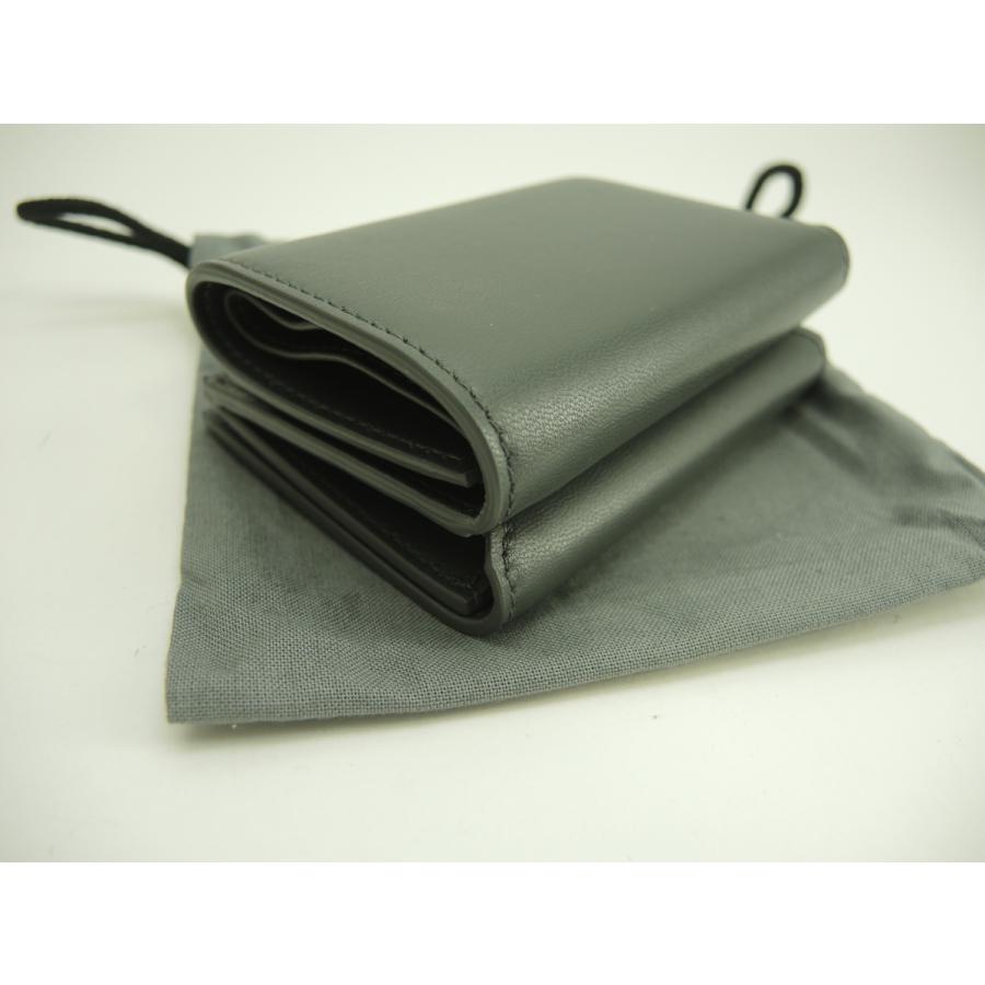 未使用BALENCIAGA レザー 折り財布　コンパクトウォレット BALENCIAGA バレンシアガ 財布 二つ折り コンパクト ミニ財布 ブラック