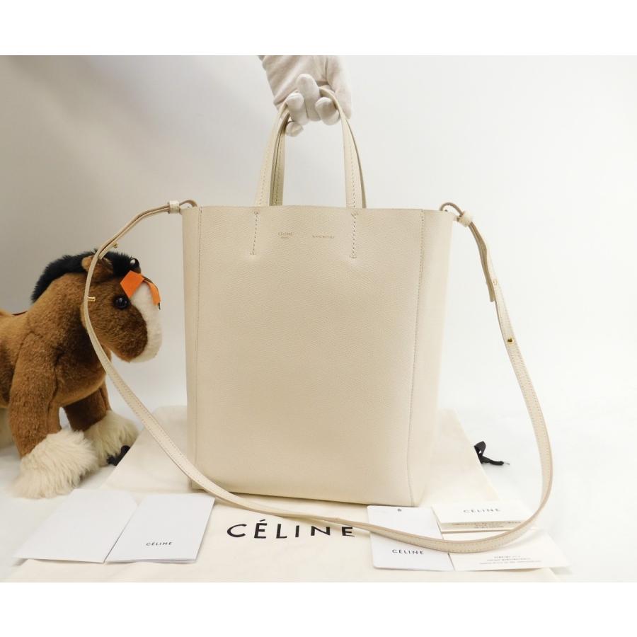 セリーヌ カバスモール レザー 白 ポシェット ハンドバッグ S Cu 3175 ならショッピング ランキングや口コミも豊富なネット通販 更にお得なpaypay残高も スマホアプリも充実で毎日どこからでも気になる商品をその場でお求めいただけます ファッション