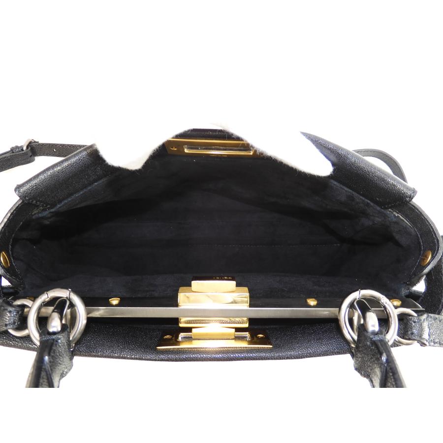 FENDI フェンディ ピーカブー小 レザー 黒 ショルダーストラップ付 
