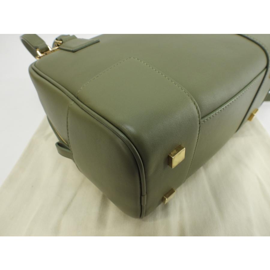 Amazona（LOEWE） ロエベ アマソナ19スクエア ナパカーフ アボガド 