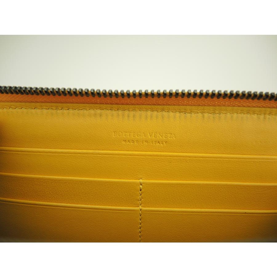 BOTTEGA VENETA（ボッテガ・ヴェネタ） ラウンドジップ長財布
