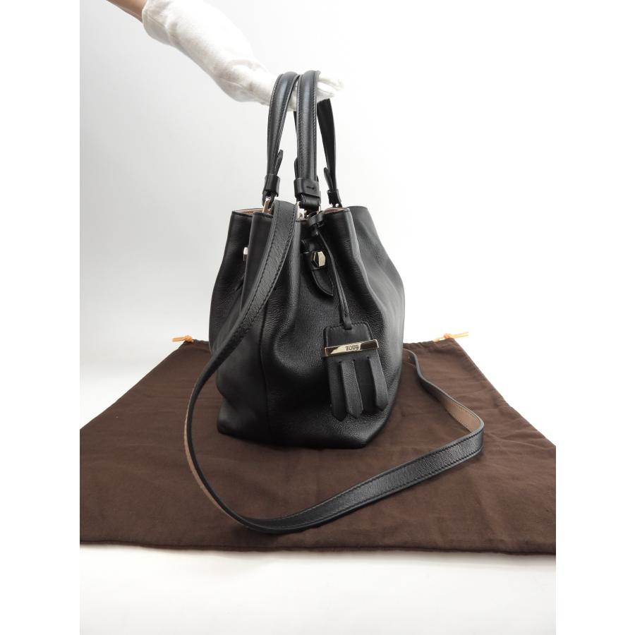 TOD'S（トッズ） ミニトートバッグ レザー黒 ショルダーストラップ付
