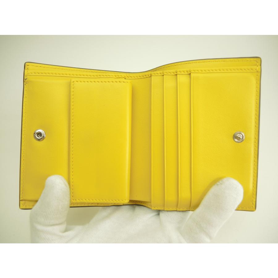【専用】FENDI エフイズ フェンディ コンパクトウォレット 二つ折り財布 Amazon.co.jp: [フェンディ] 財布 二つ折り FFダイヤモンド コンパクト