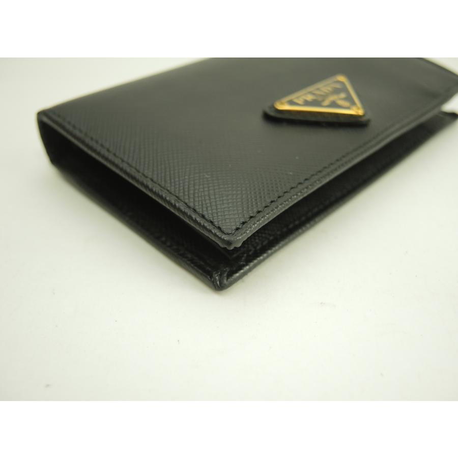 SAFFIANO（PRADA） プラダ コンパクトウォレット サフィアーノ黒 三角
