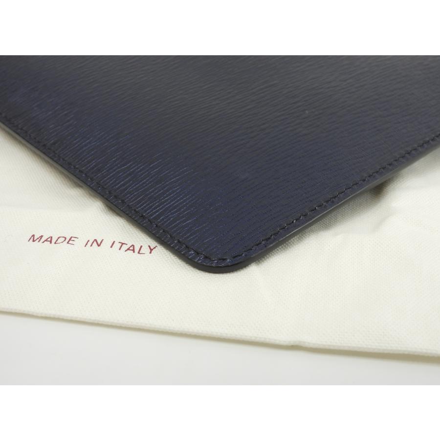 FERRAGAMO サルヴァトーレフェラガモ クラッチバッグ レザー 紺  