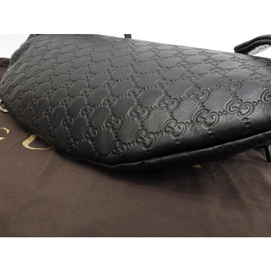 グッチシマ グッチ ボディバッグ大 GG シマレザー黒 斜掛