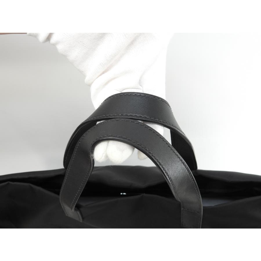 極美品‼️プラダ　PRADA ナイロン　トートバッグ　ビジネスバッグ　黒 PRADA（プラダ） トートバッグ メンズ ナイロン黒 縦長ハンドバッグ 極