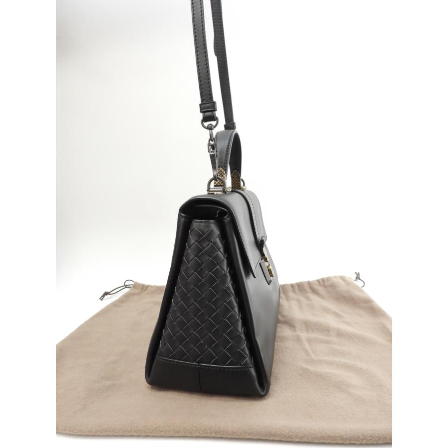 BOTTEGAVENETA イントレチャート　ハンドバッグ　 黒　レザー ボッテガヴェネタ BOTTEGAVENETA ハンドバッグ イントレチャート