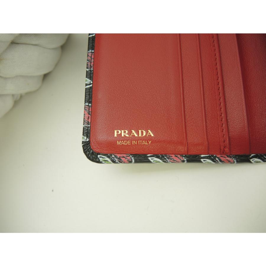 PRADA（プラダ） コンパクトウォレット ハート レザー黒 財布 2折財布