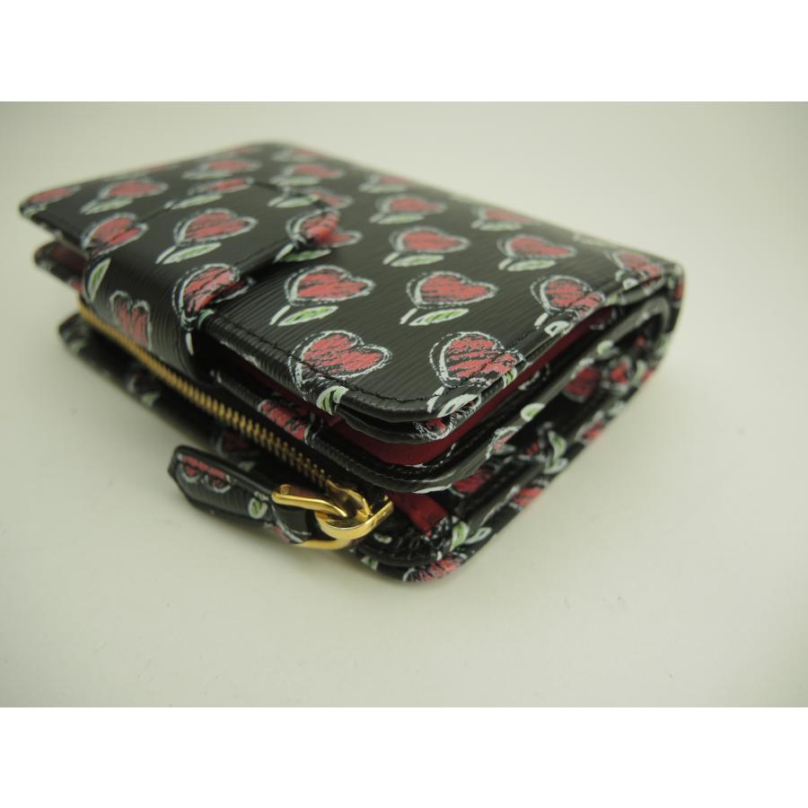 PRADA（プラダ） コンパクトウォレット ハート レザー黒 財布 2折財布
