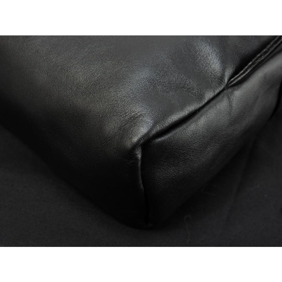 サンローラン 新品未使用　ショルダーバッグ　ボディバッグ YSL ブラック 大容量♪】YSL サンローラン ショルダーバッグ LE 5 A7 ラージ (Saint