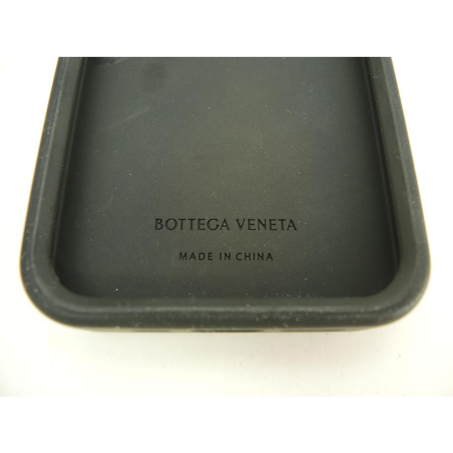 BOTTEGA VENETA（ボッテガ・ヴェネタ） iphone14Proケース 中イントレ