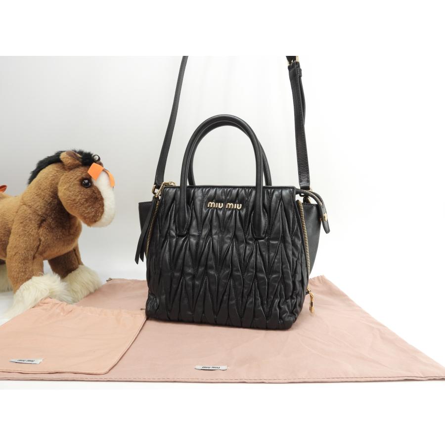 ☆美品・保存袋付☆Miu Miu マテラッセ 2way レザー ミニハンドバッグ miu ミュウミュウ s付ミニハンドバッグ マテラッセ レザー黒