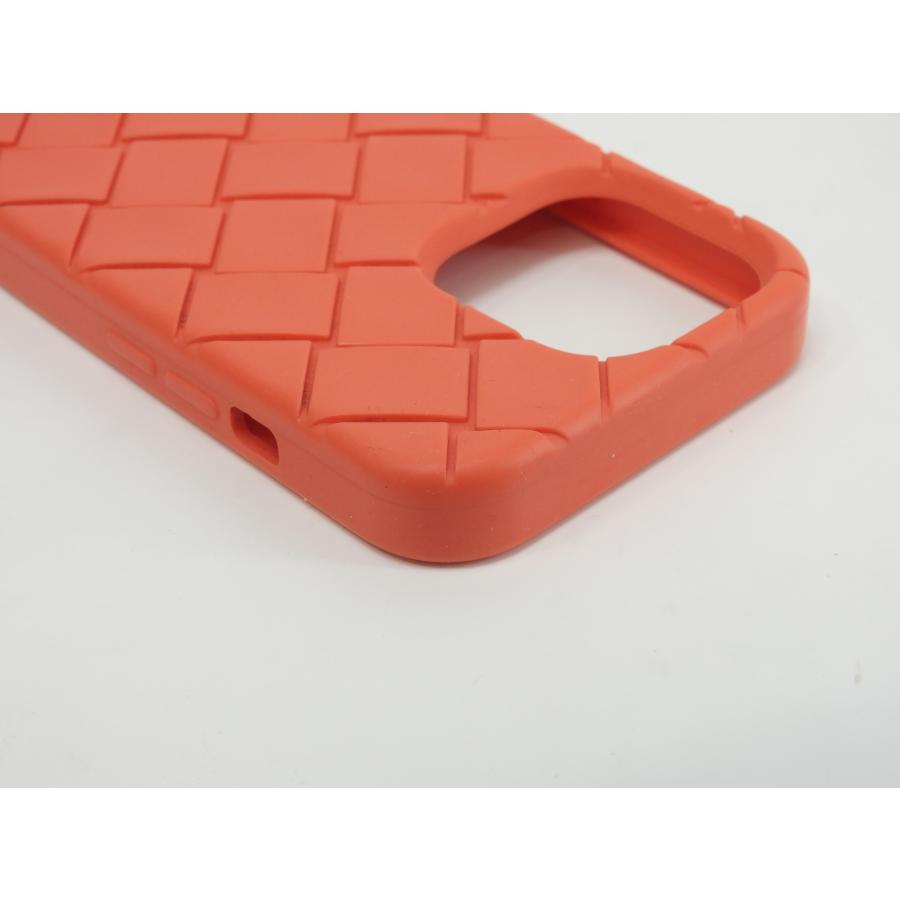 BOTTEGA VENETA（ボッテガ・ヴェネタ） s付iphone14Proケース 中