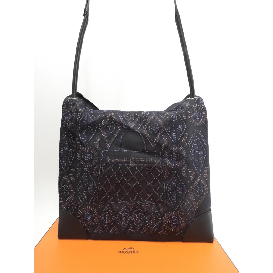 HERMES エルメス シルキーシティPM シルク/レザー 黒 ショルダー HERMES エルメス シルキーシティPM シルク/レザー 黒 ショルダー