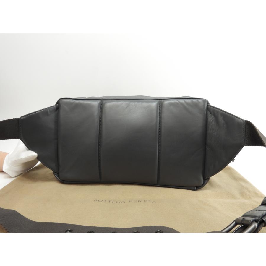 BOTTEGA VENETA（ボッテガ・ヴェネタ） ボディバッグ大 イントレ